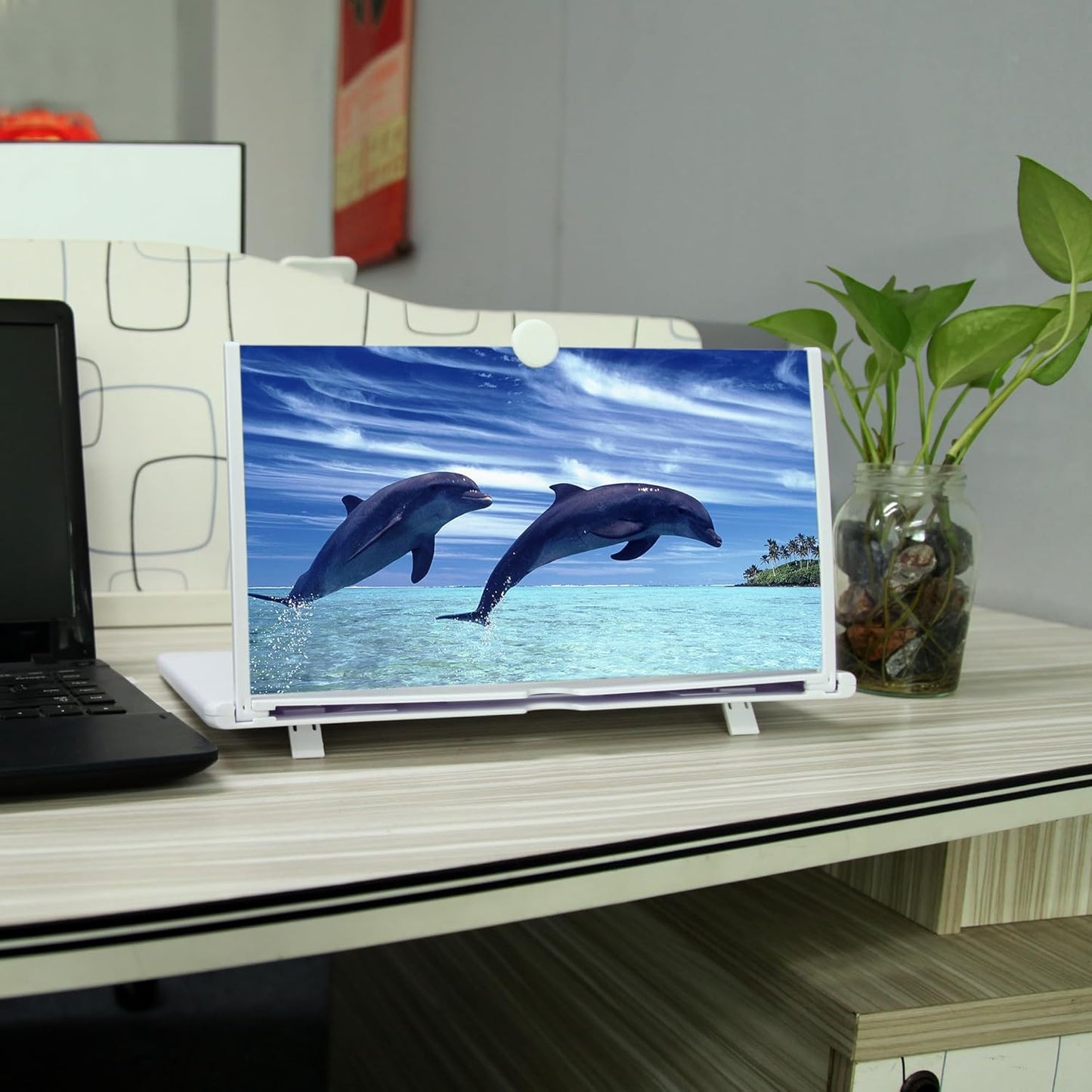 12-inch mobile screen magnifier compatible with all smartphones