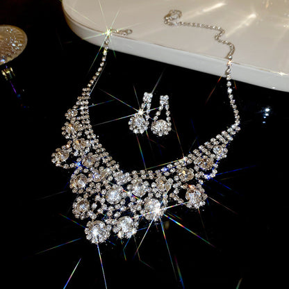 70% off diamond and pearl necklace, our best-selling product.