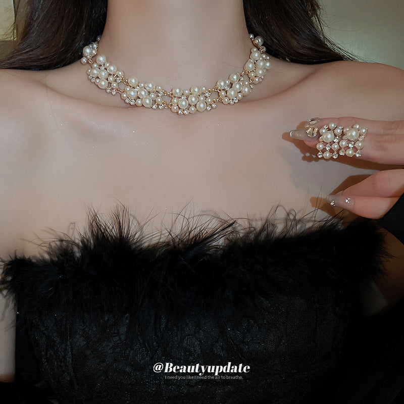 70% off diamond and pearl necklace, our best-selling product.