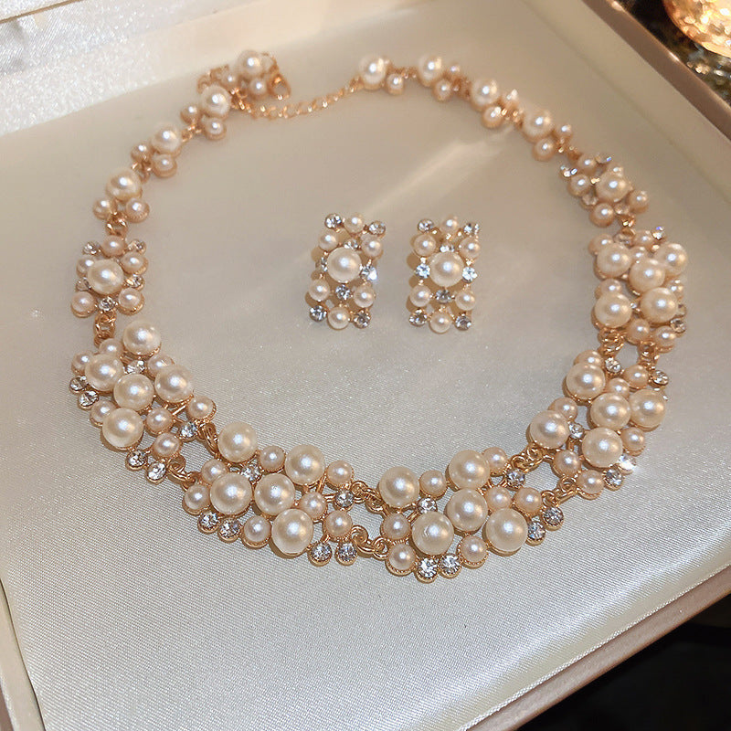 70% off diamond and pearl necklace, our best-selling product.